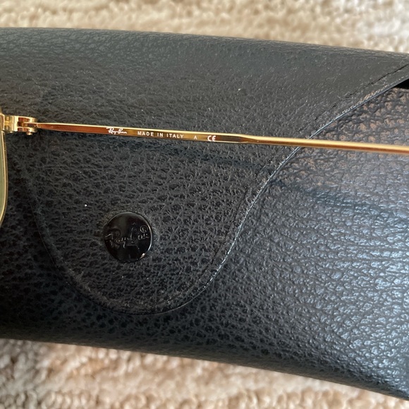 Ray ban sunglasses with case and cloth - Picture 4 of 6